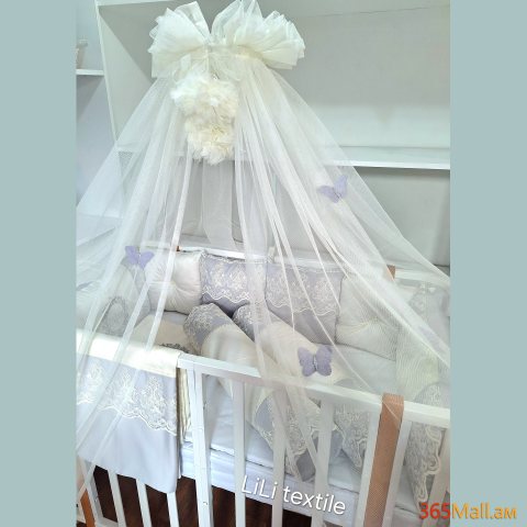 Օրորոցի քող + ձող սպիտակ մոխրագույն թիթեռներով